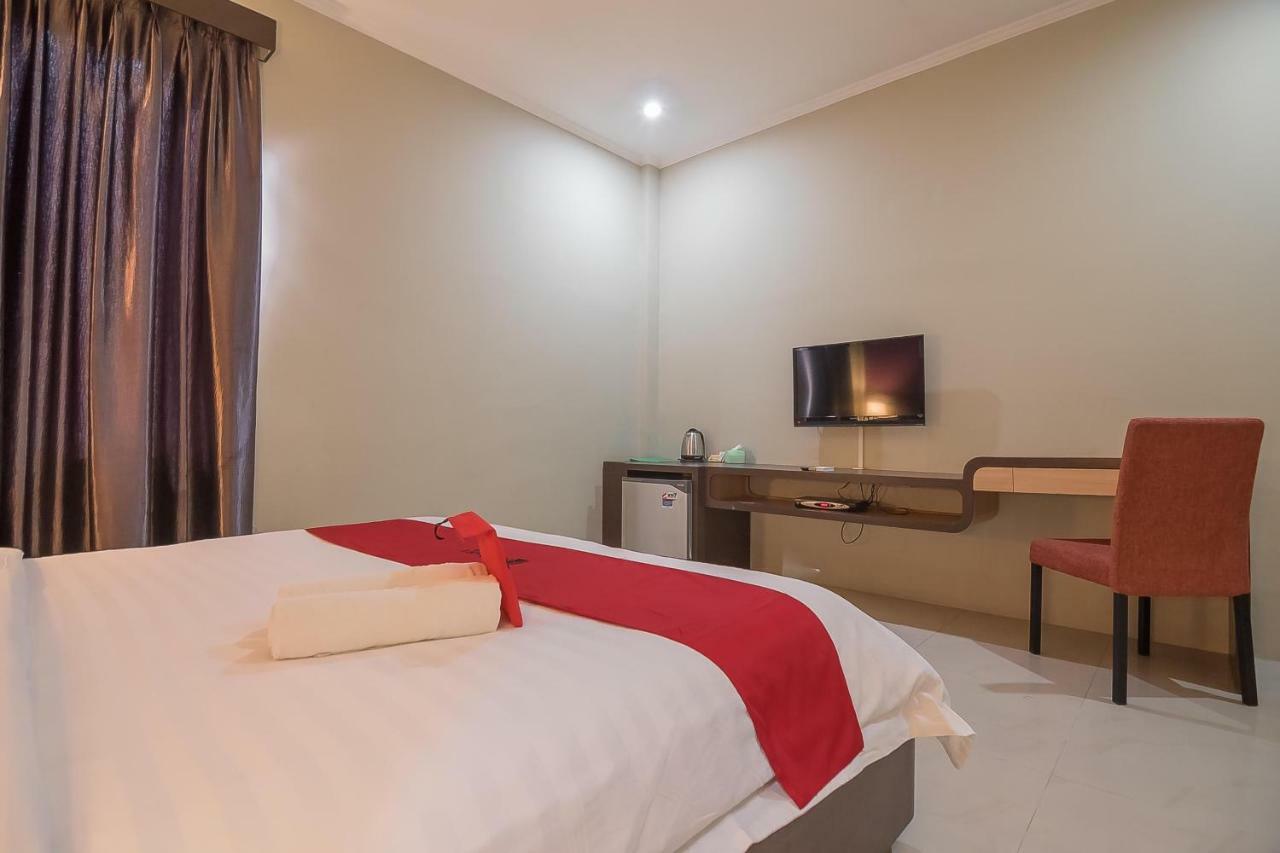 Reddoorz Plus @ Tanjung Pandan Belitung 2 Kültér fotó