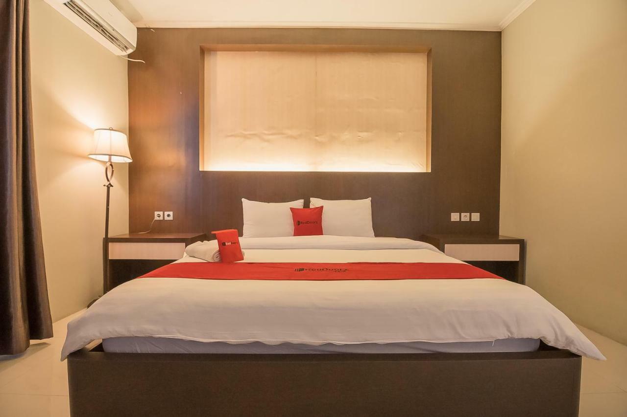 Reddoorz Plus @ Tanjung Pandan Belitung 2 Kültér fotó